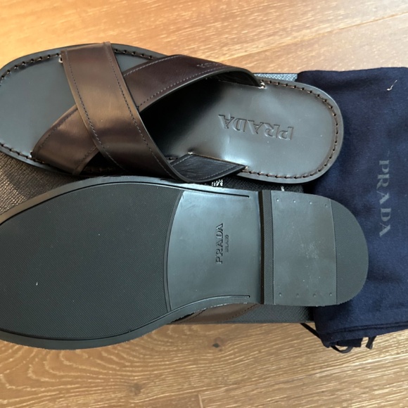Men’s Prada leather slides.  New with tags, box and original packaging - Picture 8 of 9